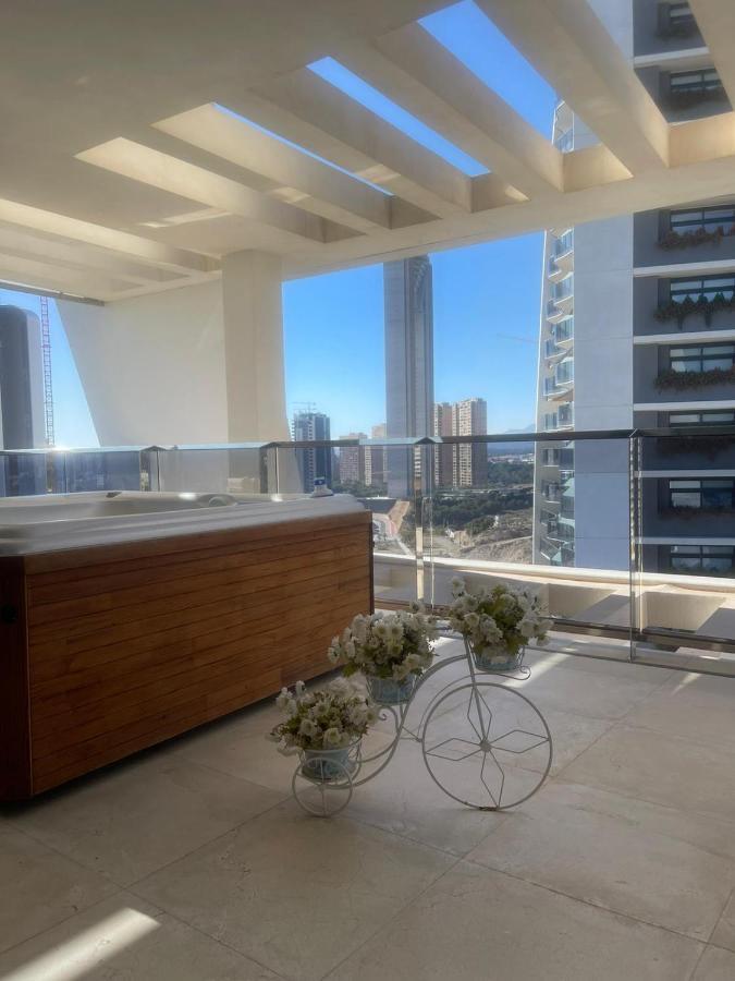 Sunset Waves Benidorm Julieta Vistas Al Mar Premium 200 Mt2 Con Jacuzzi En Terraza Leilighet Eksteriør bilde