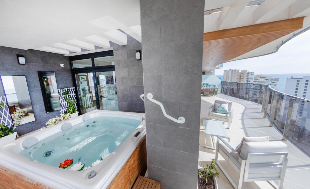 Sunset Waves Benidorm Julieta Vistas Al Mar Premium 200 Mt2 Con Jacuzzi En Terraza Leilighet Eksteriør bilde