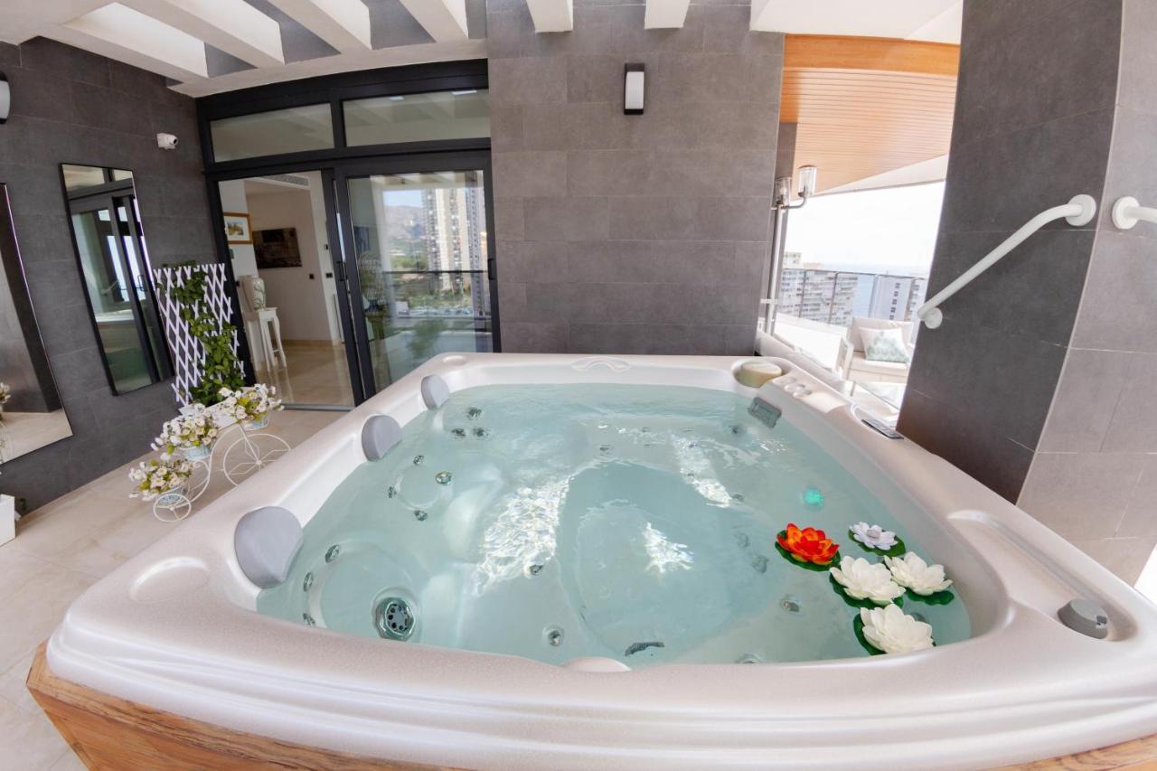 Sunset Waves Benidorm Julieta Vistas Al Mar Premium 200 Mt2 Con Jacuzzi En Terraza Leilighet Eksteriør bilde